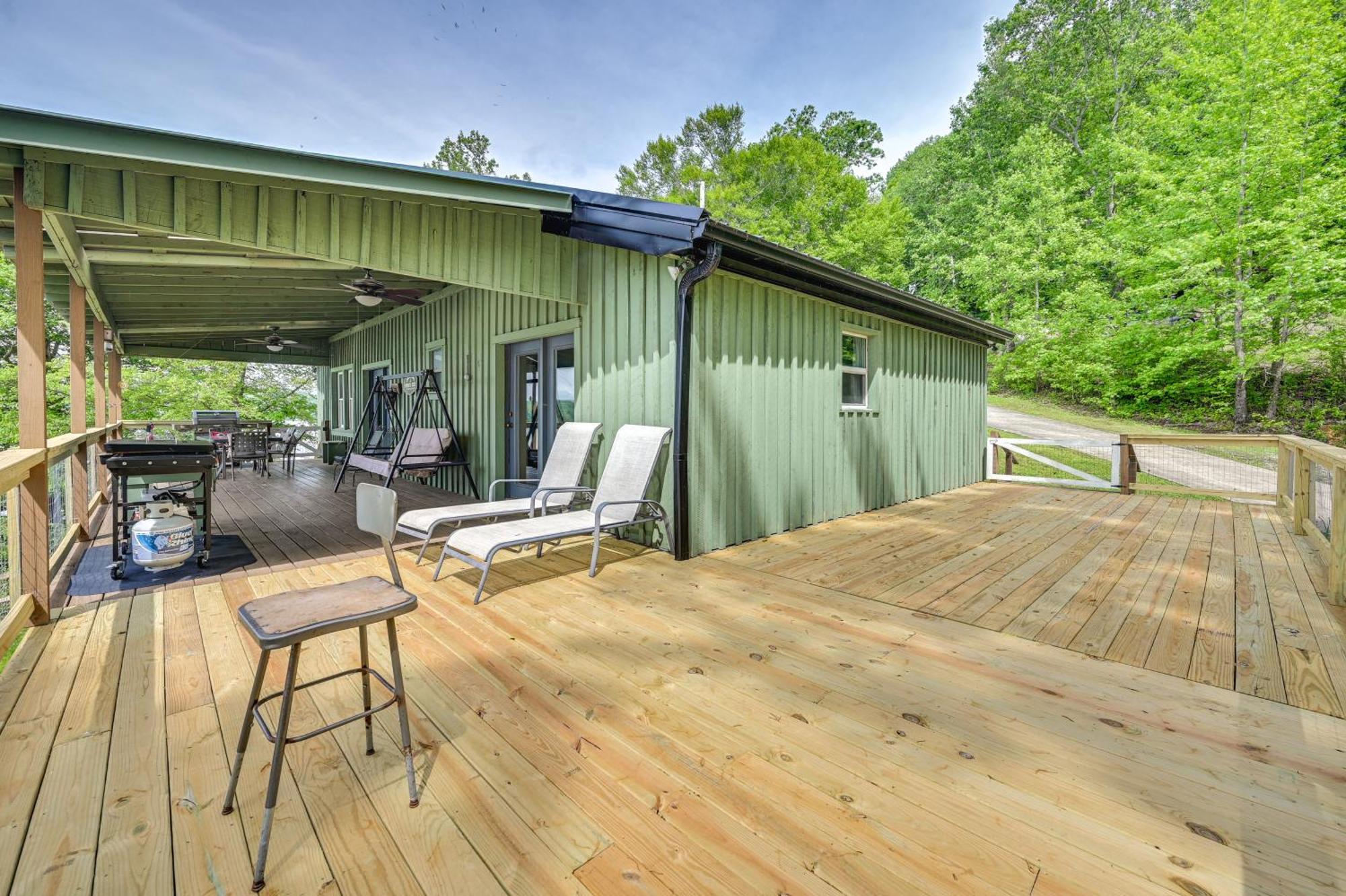 Fox Berry Hill - Lakefront With Dock, Launch & Hot Tub Waverly Buitenkant foto