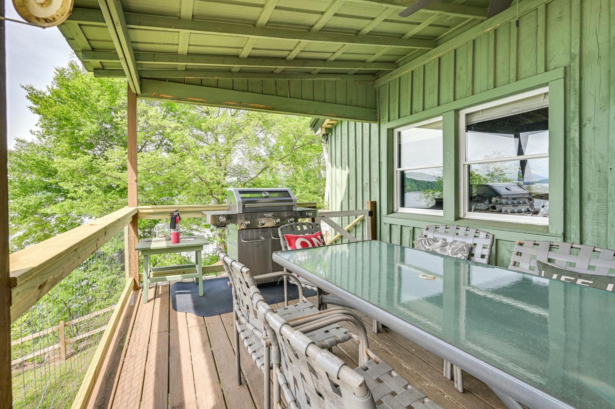 Fox Berry Hill - Lakefront With Dock, Launch & Hot Tub Waverly Buitenkant foto