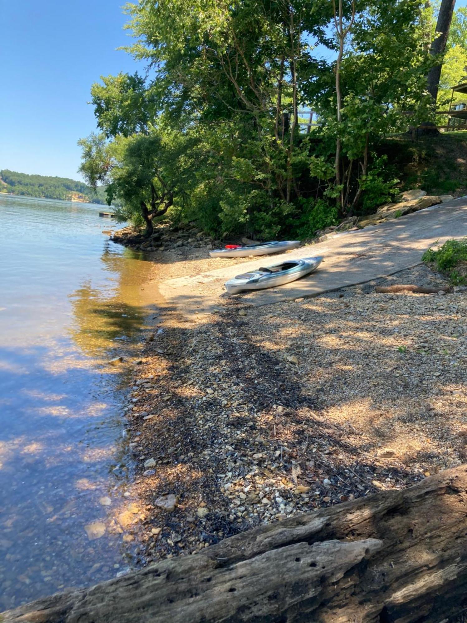 Fox Berry Hill - Lakefront With Dock, Launch & Hot Tub Waverly Buitenkant foto